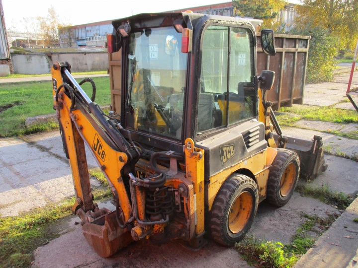Экскаватор-погрузчик колесный JCB 1CX, регистрационный знак: 2021РС78
